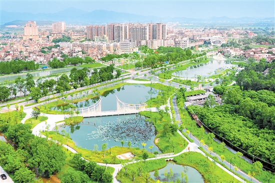 省級典型鎮(zhèn)崖門鎮(zhèn)以產(chǎn)城融合為切入點，對照省級要求，以繡花功夫重點建設(shè)省級典型鎮(zhèn)，高質(zhì)量完成美麗圩鎮(zhèn)“七個一”建設(shè)。