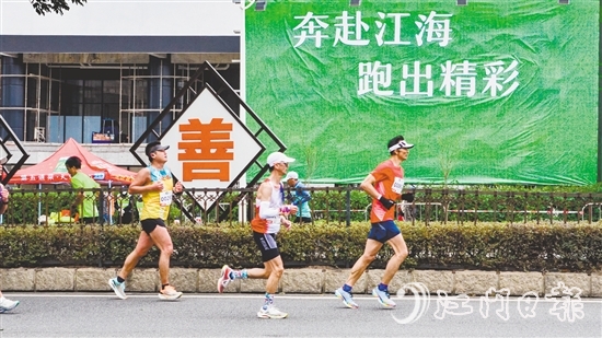 郭衛(wèi)強(qiáng)拿出帶兵打仗的作風(fēng)，確保每件事都有著落、有回音。