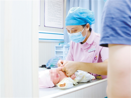 接種疫苗是有效提高免疫力的方法之一。