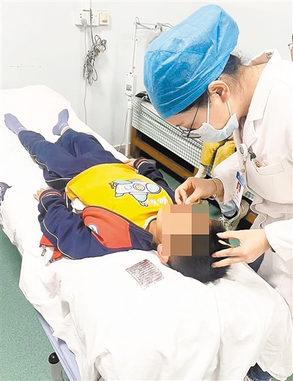 中醫(yī)康復特色夜間門診為患者提供高效服務。