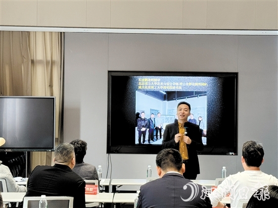 網(wǎng)絡(luò)營銷實戰(zhàn)專家石建鵬助力江門企業(yè)家打造好個人IP。