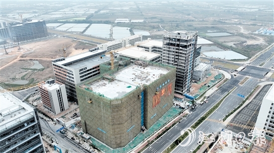 江海區(qū)項目動工現(xiàn)場。李萬兵