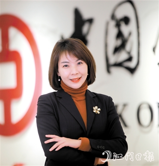 中國(guó)銀行江門分行高級(jí)經(jīng)理兼公司金融部主任鄧彩虹 中國(guó)銀行江門分行高級(jí)經(jīng)理兼公司金融部主任鄧彩虹
