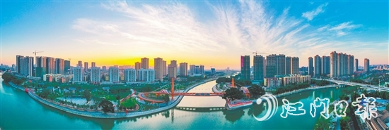 江海街道正全力構(gòu)建“總部商貿(mào)、城市中心”經(jīng)濟(jì)發(fā)展格局。圖為下沙公園。付師華