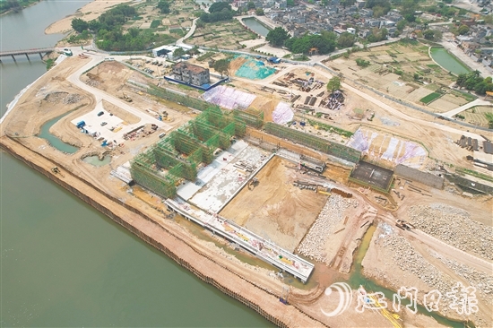 東成水閘重建工程施工現(xiàn)場。