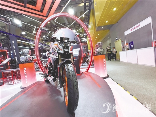 “江海造”中港寶田摩托車霸氣亮相廣交會。何榕