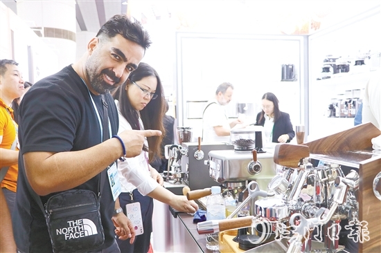 江門(mén)市美茲智能科技有限公司生產(chǎn)的咖啡機(jī)備受客商青睞。