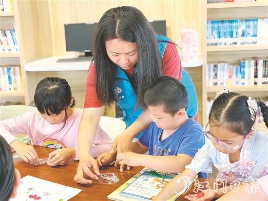 水口鎮(zhèn)新時代文明實踐所舉辦“翻開一本書，打開一個世界”主題閱讀活動。
