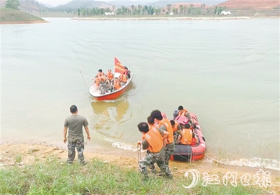 近日，鶴山市舉行2025年防汛防風(fēng)應(yīng)急演練。