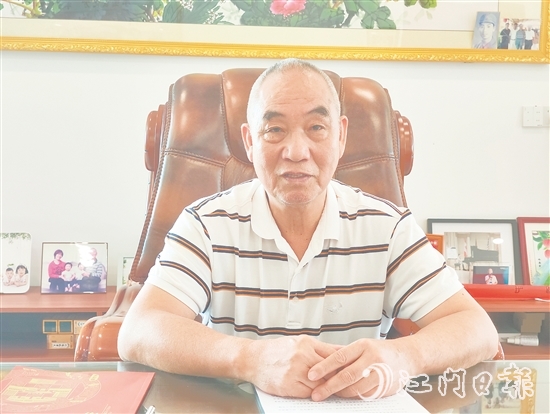 勞壽榮在企業(yè)的連鎖經(jīng)營(yíng)、平臺(tái)化轉(zhuǎn)型、大健康服務(wù)等領(lǐng)域開(kāi)辟出創(chuàng)新之路。