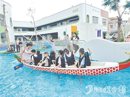 江海區(qū)各級(jí)黨群服務(wù)中心常態(tài)化開(kāi)展龍舟體驗(yàn)活動(dòng)。