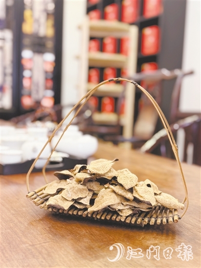 新會(huì)陳皮藥食同源，擁有獨(dú)特的芳香，是廣東人烹飪佳肴的不二之選。