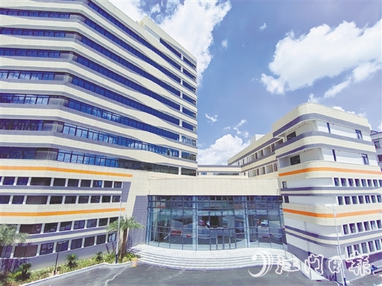 鶴山工業(yè)城養(yǎng)老服務(wù)中心為周邊長者提供更專業(yè)、多元的養(yǎng)老服務(wù)。