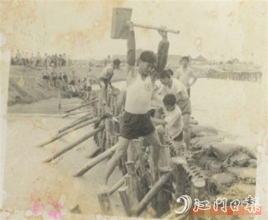 1958年9月，恩平拉開錦江水庫建設(shè)的序幕。