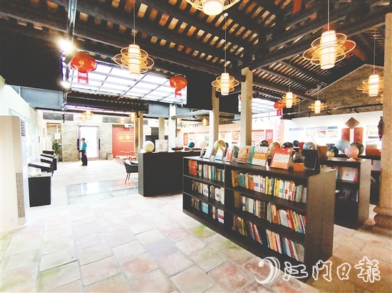 鄉(xiāng)風文明館由隔凹書屋改造而成，通過實物、圖片、文字與模型，生動訴說著桂水村的變遷與成就。