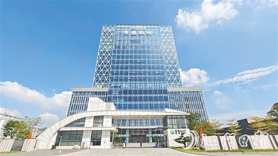 2024年，位于江海區(qū)（高新區(qū)）的奇德新材集團總部正式落成投產(chǎn)。