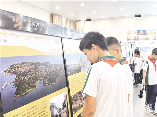 本次展覽系統(tǒng)展示中國擁有的包括“開平碉樓與村落”在內(nèi)的59項(xiàng)世界文化遺產(chǎn)、自然遺產(chǎn)及文化與自然雙重遺產(chǎn)。