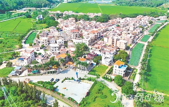 赤溪鎮(zhèn)護(hù)嶺村以“百千萬工程”為抓手，多點發(fā)力推進(jìn)鄉(xiāng)村組織振興、產(chǎn)業(yè)興旺、文旅璀璨、生態(tài)宜居、和諧善治，繪就鄉(xiāng)村振興立體畫卷。