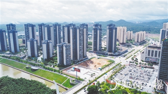 恩平市推出消費品以舊換新行動暨“樂購恩平”消費促進活動，拉動樓市消費。