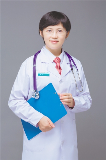 崔威：江門市五邑中醫(yī)院治未病科主任，主任中醫(yī)師。