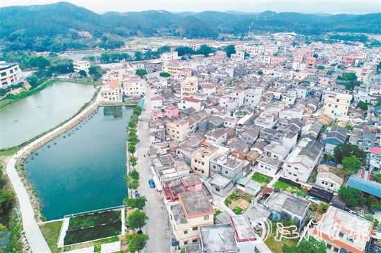 里元村新貌。