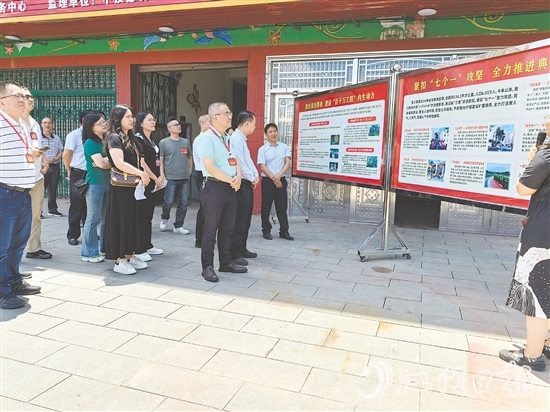 恩平市人大常委會(huì)組織人大代表外出交流，學(xué)習(xí)發(fā)展經(jīng)驗(yàn)。