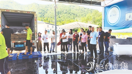 恩平市大田鎮(zhèn)人大組織人大代表到江門水都產(chǎn)業(yè)園視察。