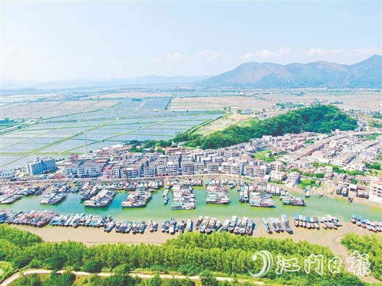 汶村鎮(zhèn)橫山村這個(gè)昔日漁港舊村如今產(chǎn)業(yè)興旺、生態(tài)宜居、鄉(xiāng)風(fēng)文明，走出一條可復(fù)制的鄉(xiāng)村振興“橫山路徑”。