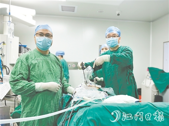 孫明(右) 孫明(右)