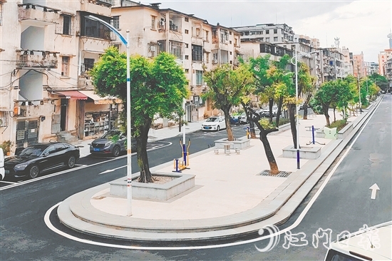 自2021年起，臺(tái)城街道穩(wěn)步推進(jìn)27個(gè)老舊小區(qū)升級(jí)改造。圖為改造后的平湖路小區(qū)。