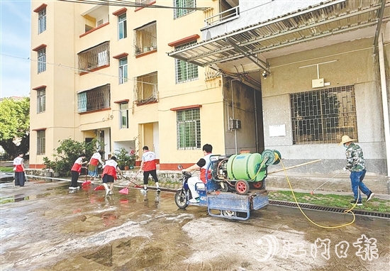 8月23-29日，恩平全市農(nóng)村地區(qū)開展為期7天的防蚊滅蚊愛國衛(wèi)生專項(xiàng)行動。