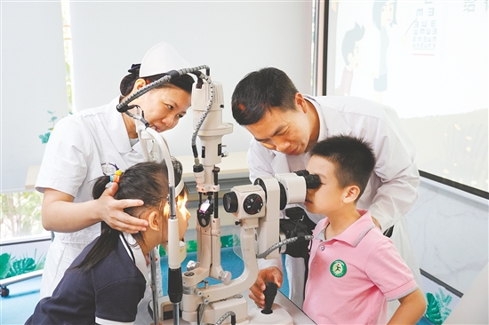 視力檢查可以掌握孩子的眼健康情況。