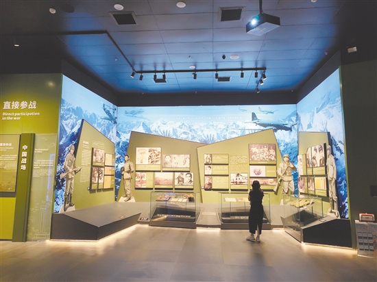 中國(guó)僑都華僑華人博物館展示了僑胞投身反法西斯戰(zhàn)爭(zhēng)的英勇事跡。鄧國(guó)一