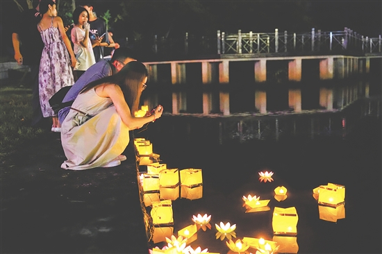 “七夕等圩”活動的核心魅力，在于對傳統(tǒng)習(xí)俗的創(chuàng)新詮釋。