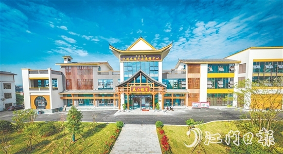 新會、寧明建好農(nóng)特產(chǎn)品展銷中心，拓寬群眾增收渠道。