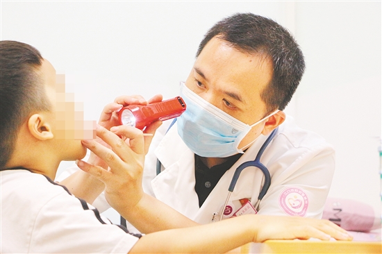 突然大口喘氣，最好到醫(yī)院檢查。