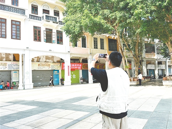 深圳旅拍團用手機定格江門的美。