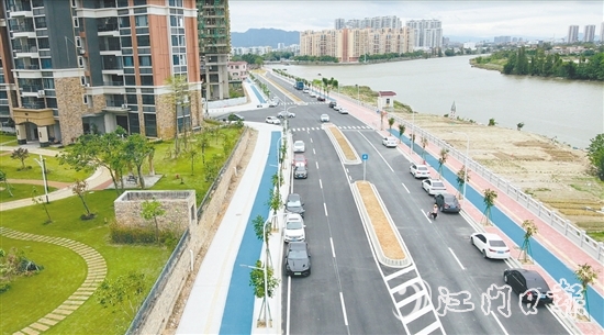 從筑牢防洪屏障到打通城市“斷頭路”，從水環(huán)境治理到打造濱水活力空間，開(kāi)平市用“繡花功夫”推進(jìn)城市更新。