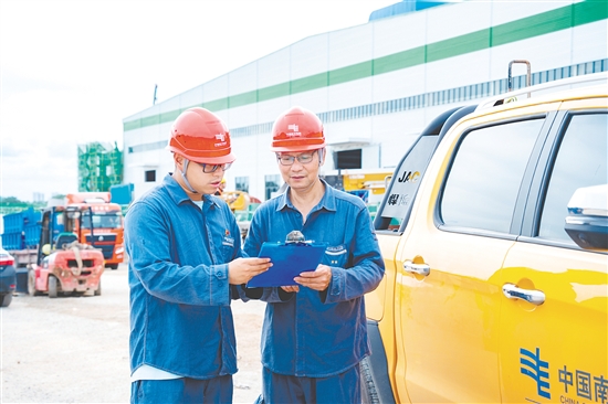 臺(tái)山供電局人員多次上門為企業(yè)量身定制供電方案。