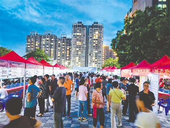 “零工市場+就業(yè)驛站”，為群眾提供“家門口”的就業(yè)服務。