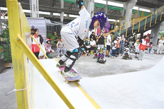 2025世界滑板日?江門站暨新會(huì)區(qū)滑板公開賽在新會(huì)區(qū)“NoNoPark無(wú)界社區(qū)”成功舉行。