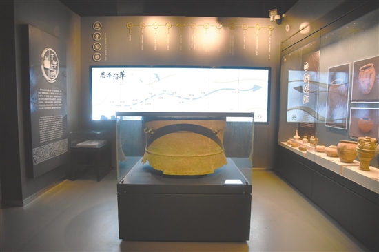 恩平市博物館的鎮(zhèn)館之寶——恩平大帽鼓銅鼓。