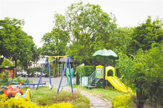 雙橋村發(fā)動(dòng)村民巧用廢舊建材，打造出6處口袋公園、20處“美麗庭院”，助力古勞水鄉(xiāng)創(chuàng)建成為江門首個(gè)省級(jí)濕地公園。