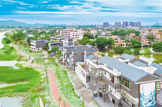 雙橋圩32間農(nóng)房實(shí)施外立面美化提升，盡顯水鄉(xiāng)韻味。