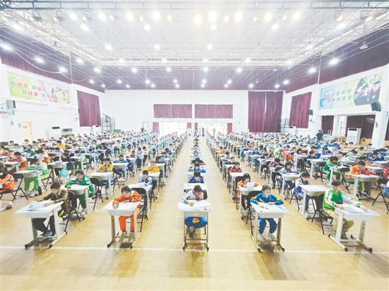 2025年第五屆江門市小學(xué)生現(xiàn)場閱讀寫作大會（鶴山賽區(qū)）在鶴山市碧桂園學(xué)校舉行。