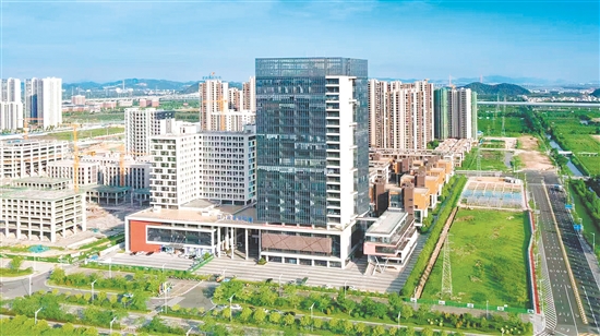 江門雙碳實(shí)驗(yàn)室獲省“零碳工廠評價(jià)機(jī)構(gòu)”授權(quán)。周華東