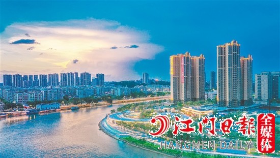 江門河一河兩岸盡顯繁華。