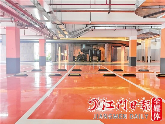 海悅東晟的“愛馬仕橙”地下車庫。