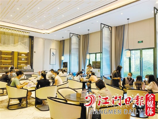 11月一手住宅成交價(jià)格平穩(wěn)。