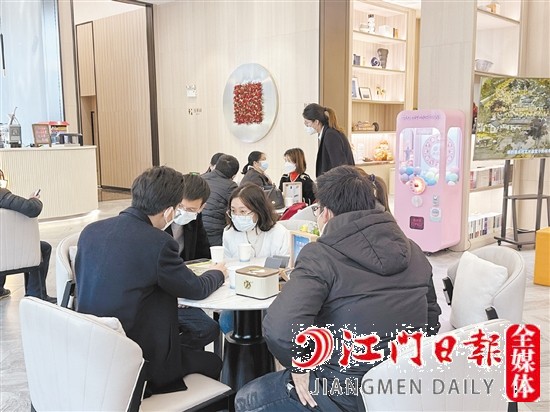 元旦小長假期間，有的項目人氣較旺。